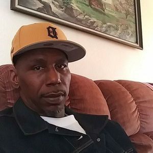 Meet your Posher, Derrick